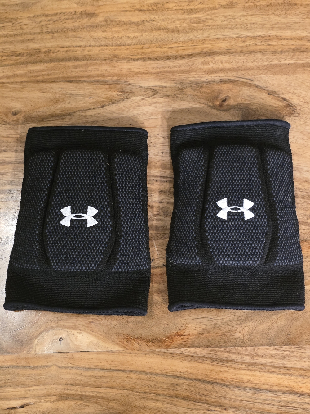 Under Armour UA Adult Volleyball Black Knee Pads One Size Fits Most